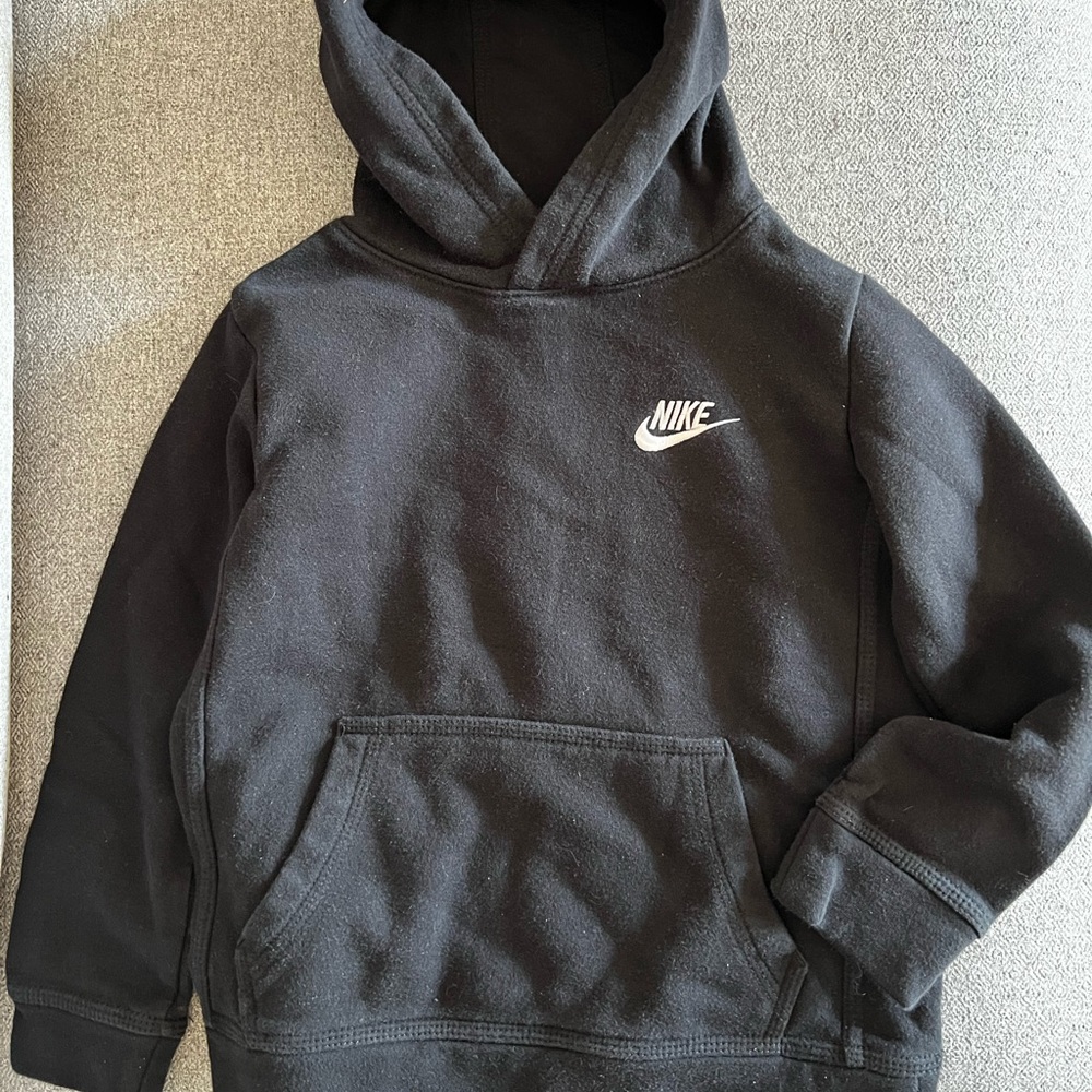 Boys Nike Hoodie fits sizes 4-7